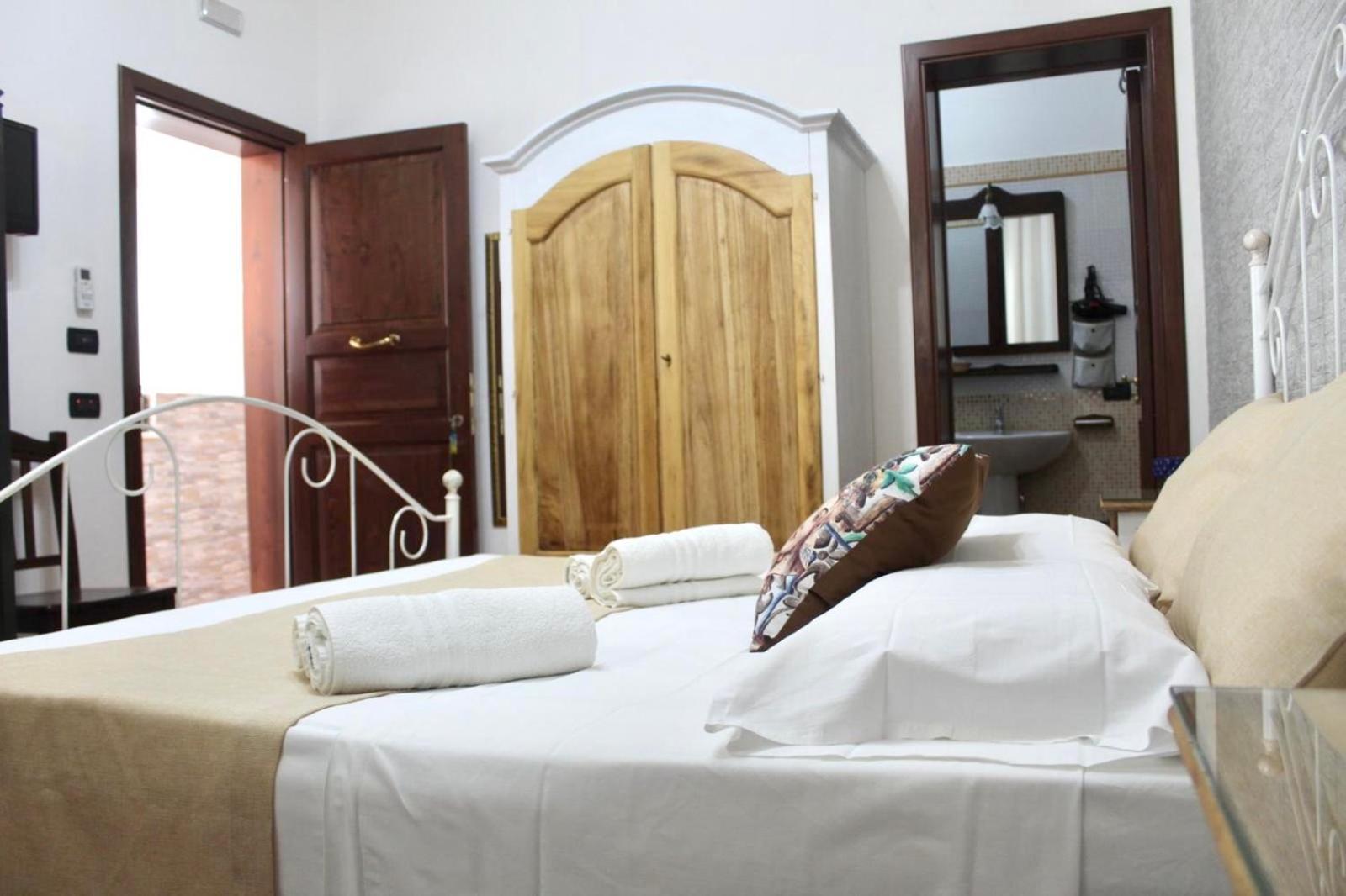Il Cortile Hotel Сан Вито ло Капо Екстериор снимка